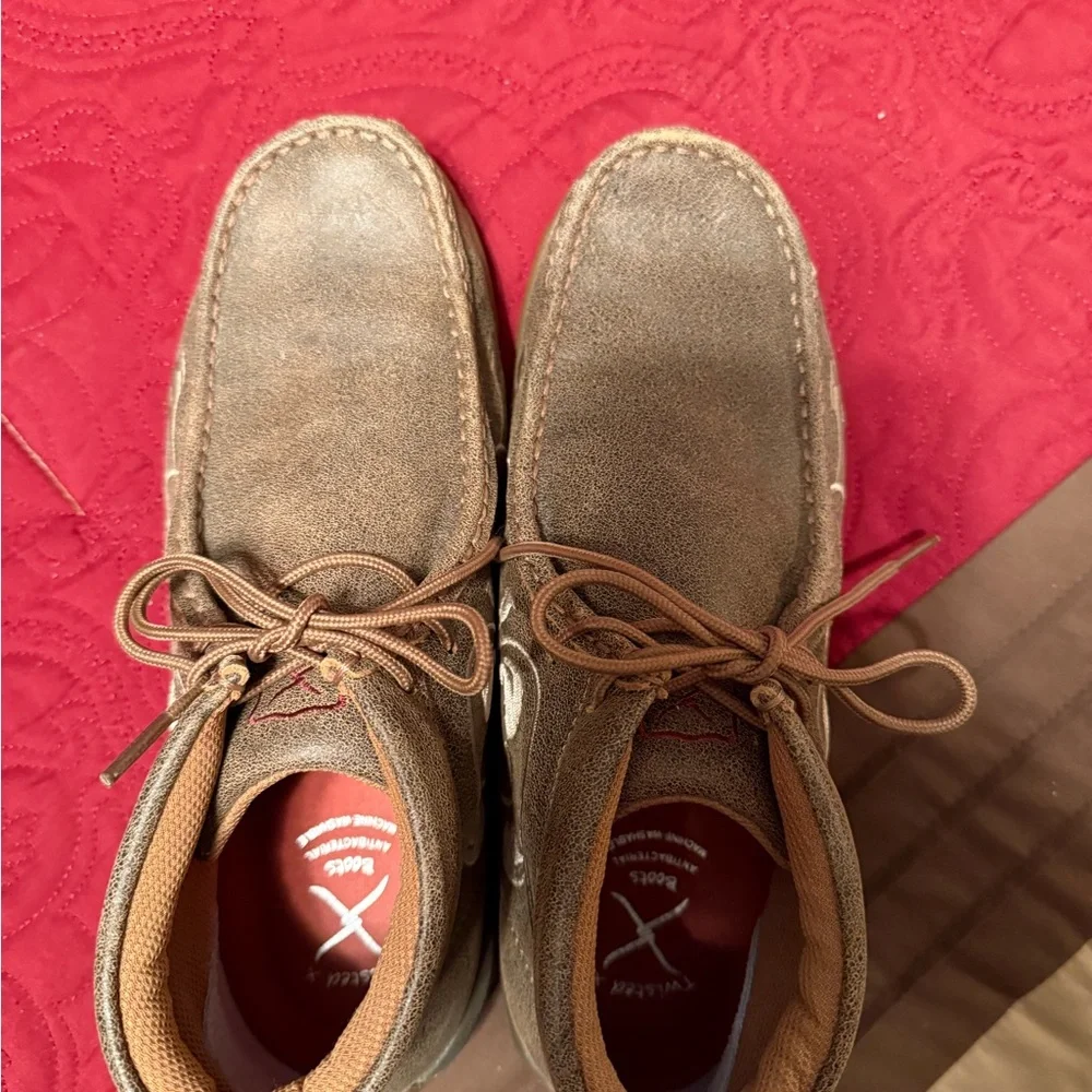 Twisted X Leather ankle shoes with embroidered design stitched - Picture 5 of 7